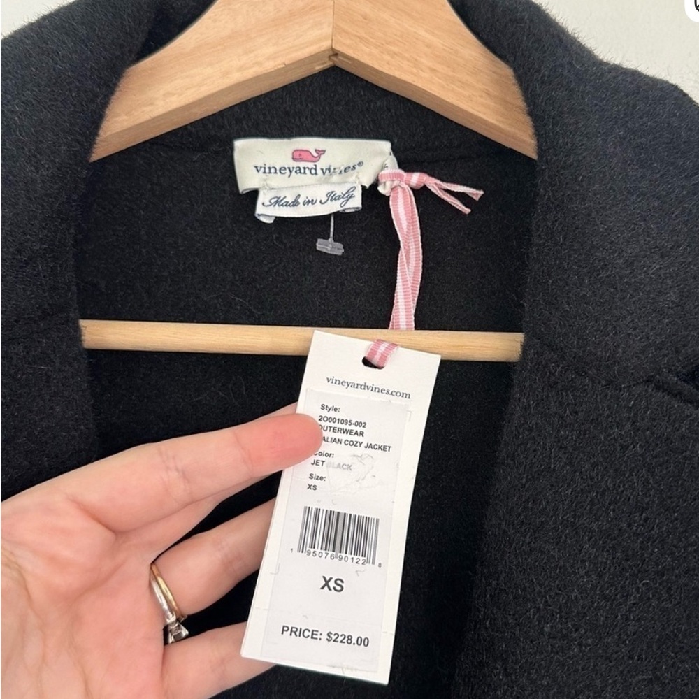 Vineyard Vines jacket - Picture 3 of 3